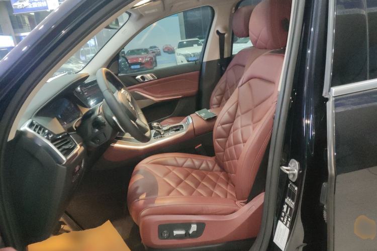 Used BMW X5 2022 Restyled xDrive 30Li Luxury Version M Sport Package
