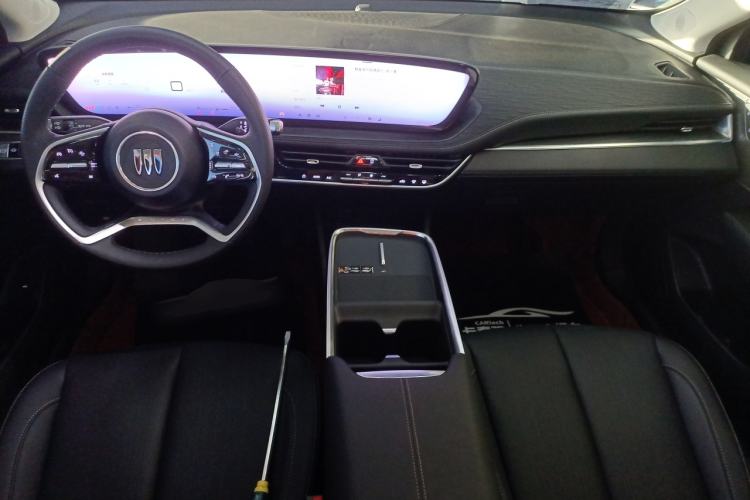 Used Buick LaCrosse 2025 28T Platinum Edition
