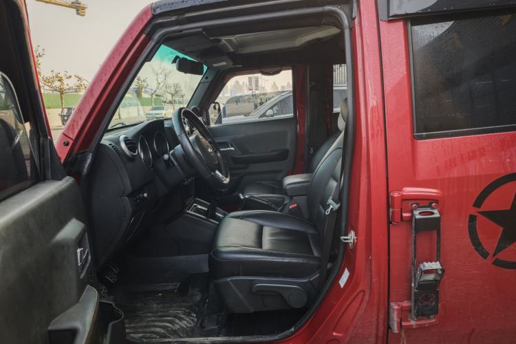 Used BAIC Off-Road BJ40 2016 40L 2.0T Manual All-Wheel Drive Prestige Edition
