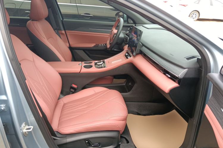 Used  L6 2025 EM-i 140km Starship Edition