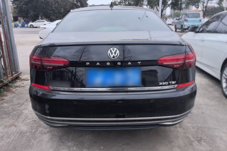 Used Volkswagen Passat 2020 330TSI Luxury Edition China VI
