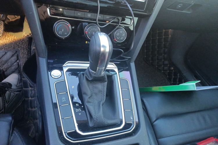 Used Volkswagen Magotan 2019 330TSI DSG Leading Edition China V Standard
