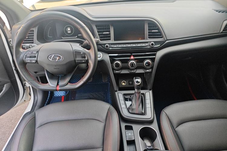 Used Hyundai Elantra 2019 1.4T Dual-Clutch Xuan Dong · Dynamic Model