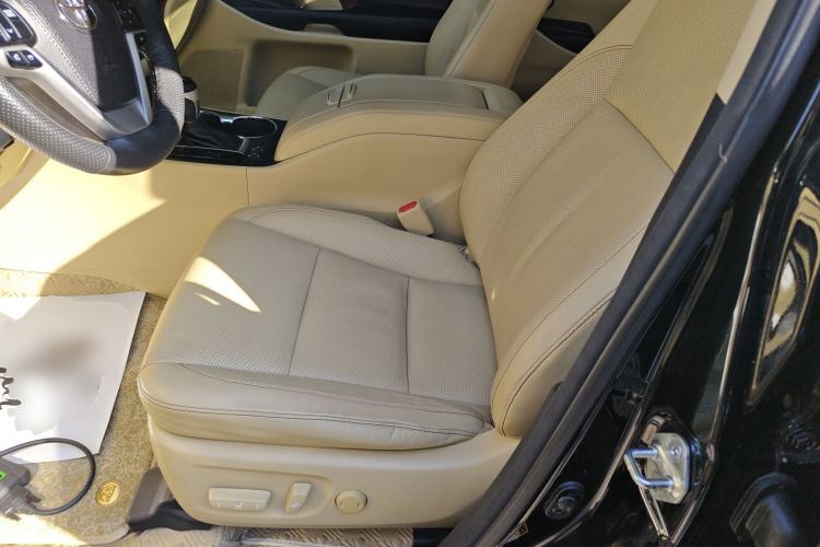 Used Toyota Highlander 2015 2.0T Four-Wheel Drive Luxury Edition 7-Seater
