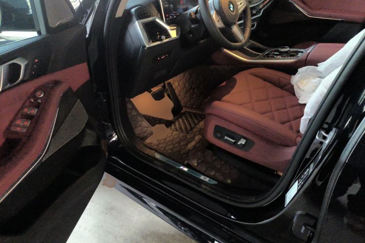 Used BMW X5 2023 xDrive 30Li Luxury M Sport Night Edition Package
