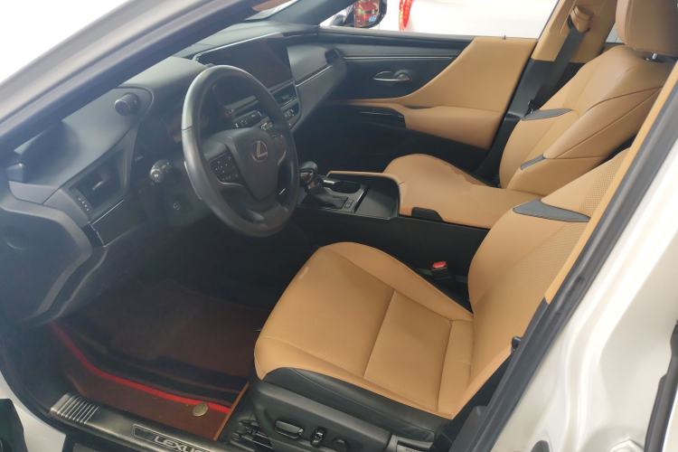 Used Lexus ES 2022 200 Excellence Edition
