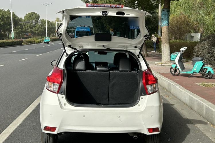 Used Toyota YARiS L 2015 1.5G Automatic Xuan Dong Sunroof Special Edition
