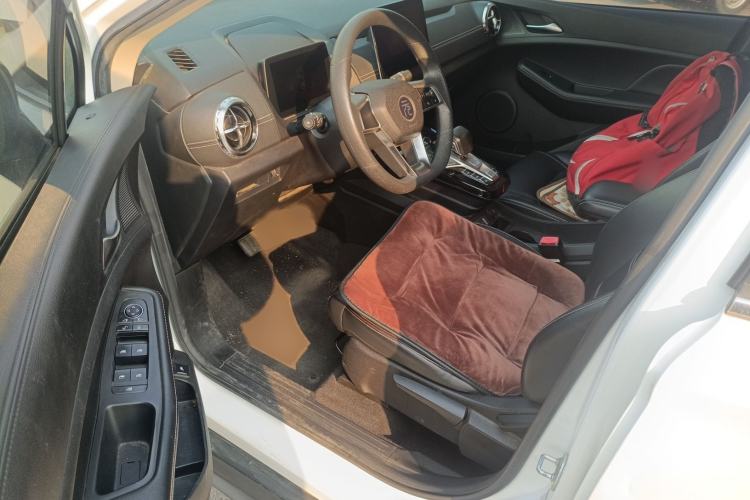 Used BYD Yuan New Energy 2019 EV535 Smart Connect Trendsetting Model
