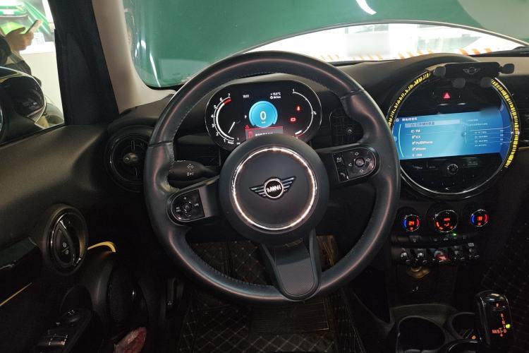 Used  MINI 2022 Updated 1.5T COOPER Classic Edition Five-Door Version
