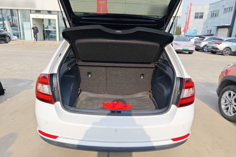 Used Skoda Rapid Spaceback 2016 Facelifted TSI230 DSG Smart Drive Version