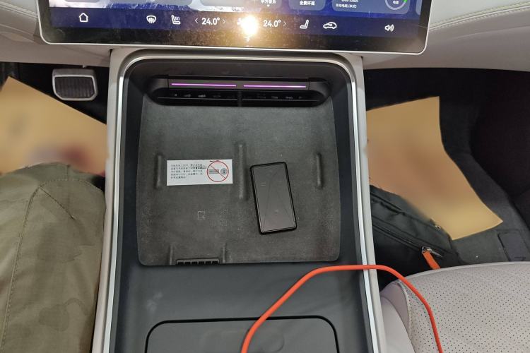 Used  11 2022 Long-Range Dual-Motor Luxury Edition 5 Seats
