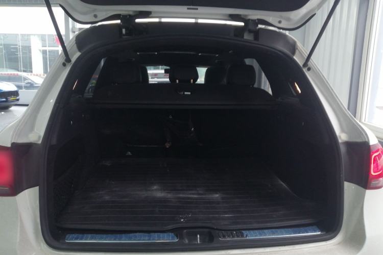 Used Mercedes-Benz GLC 2020 GLC 260 L 4MATIC Dynamic Model