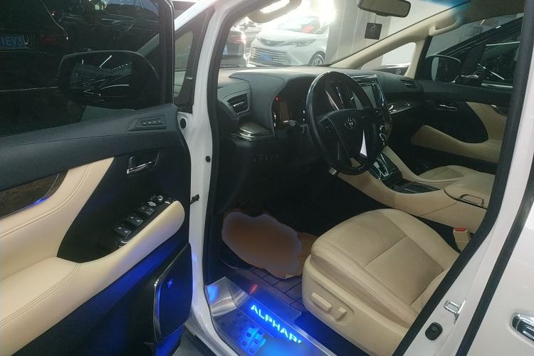 Used Toyota Alphard 2018 Revised Version 3.5L Premium Edition
