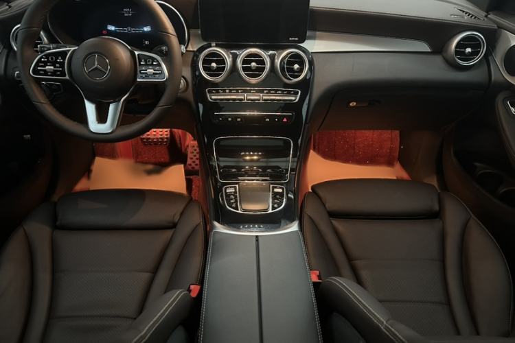 Used Mercedes-Benz GLC 2021 GLC 260 L 4MATIC Dynamic Edition
