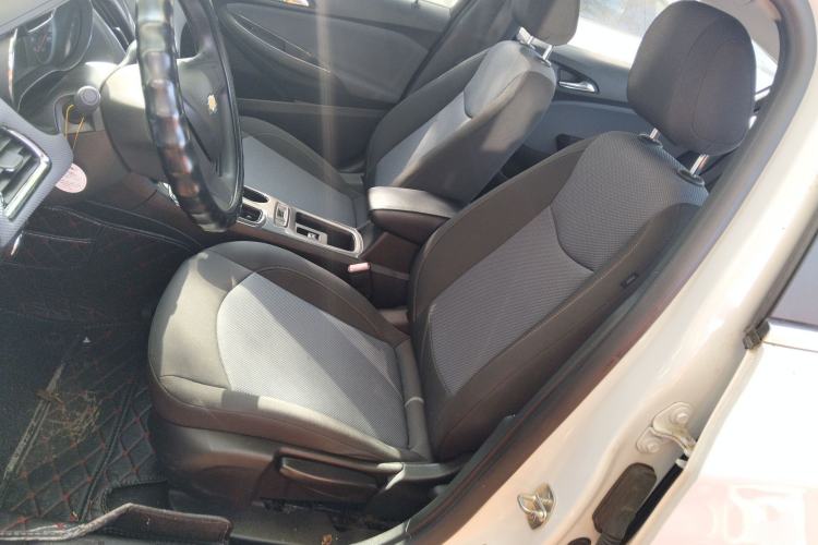 Used Chevrolet Cruze 2018 320 Automatic Pioneer Sunroof Edition