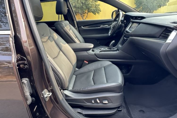 Used Cadillac XT5 2020 28T Luxury Version
