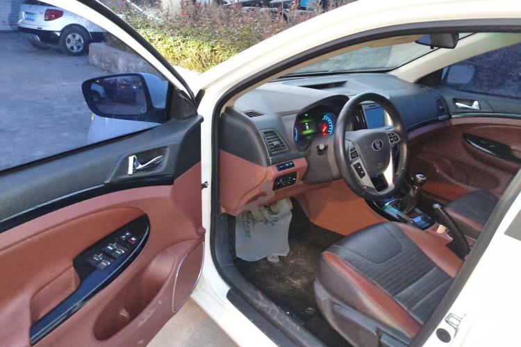 Used BYD Surui 2015 1.5L Manual Luxury Model
