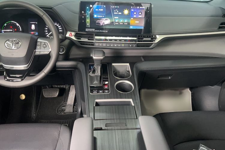 Used Toyota Sienna 2024 2.5L Hybrid Four-Wheel Drive Prestige Edition
