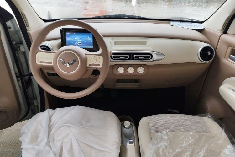 Used Wuling Hongguang MINIEV 2025 Four-Door Version Advanced Edition
