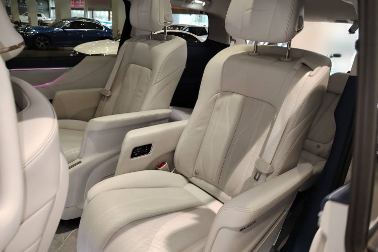 Used Buick GL8 New Energy 2024 Lu Zun Luxury Edition 7-Seater
