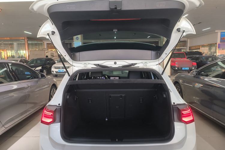 Used Volkswagen Golf 2023 Facelift 280TSI DSG R-Line Lite
