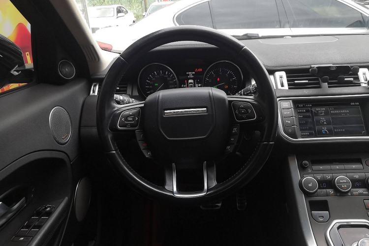 Used Land Rover Range Rover Evoque 2015 2.0T Five-Door Zhiyao Edition
