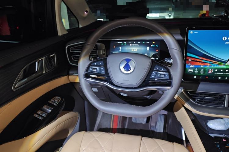 Used Denza D9 2024 DM-i 980 Four-Wheel Drive Flagship Model