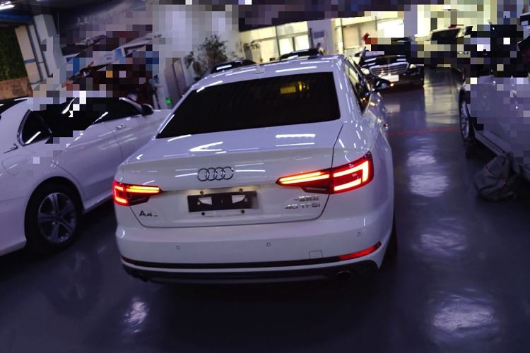 Used Audi A4L 2018 30th Anniversary Edition 40 TFSI Fashion Model
