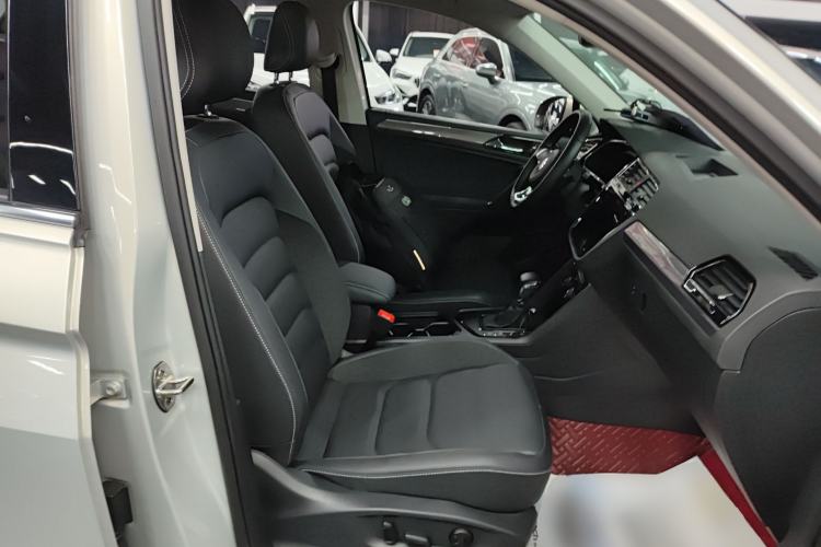 Used Volkswagen Tiguan L 2021 330TSI Automatic Two-Wheel Drive R-Line Enhanced Edition