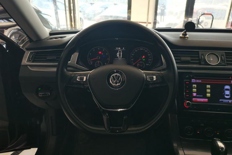 Used Volkswagen Passat 2017 330TSI DSG Luxury Edition
