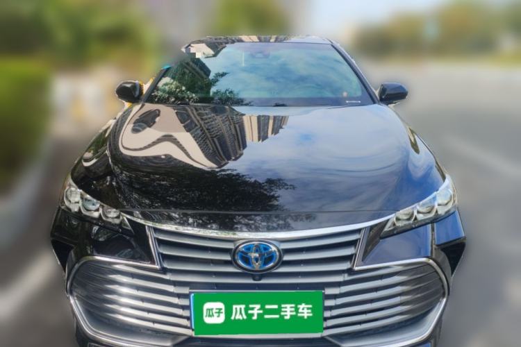 Used Toyota Avalon 2019 Dual-Engine 2.5L XLE Prestige Version China VI Standard

