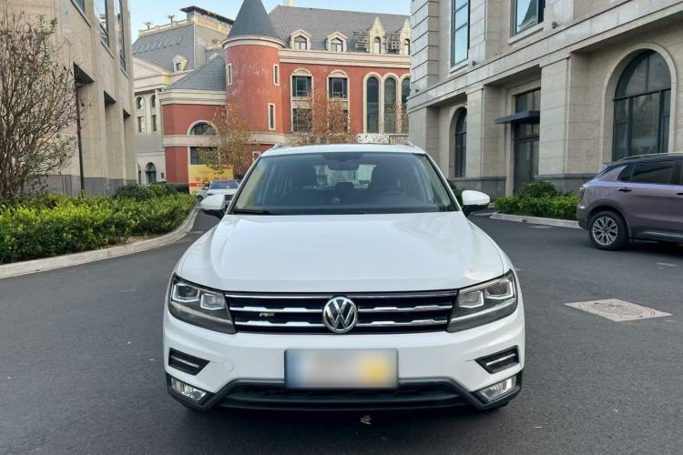 Used Volkswagen Tiguan L 2017 330TSI Automatic Two-Wheel Drive Luxury Edition
