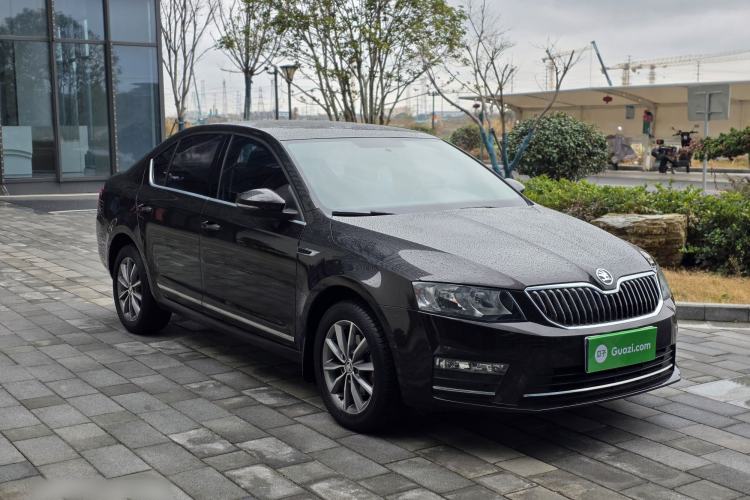 Used Skoda Octavia 2017 Classic Model 1.6L Automatic Comfort Edition