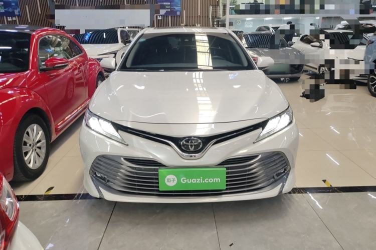 Used Toyota Camry 2019 Revised Version 2.0G Luxury Edition
