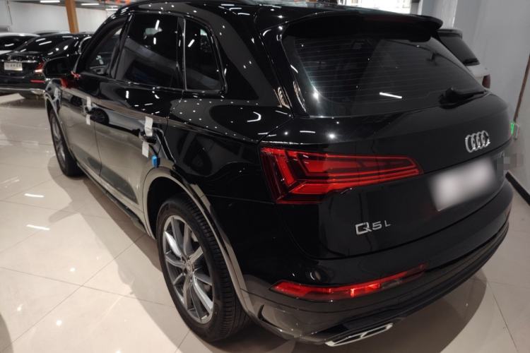 Used Audi Q5L 2022 40T Fashionable and Dynamic Model
