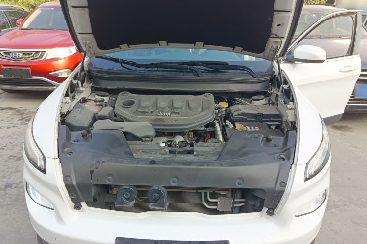 Used  Cherokee 2017 2.0L Superior Edition