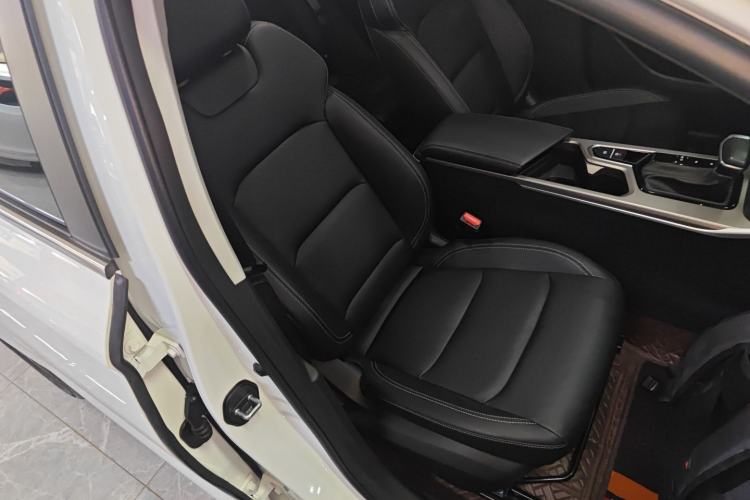 Used Geely Auto Emgrand 2023 4th Generation Champion Edition 1.5L CVT Prestige Model