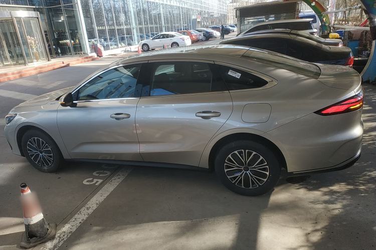 Used  Galaxy Stellar 6 
