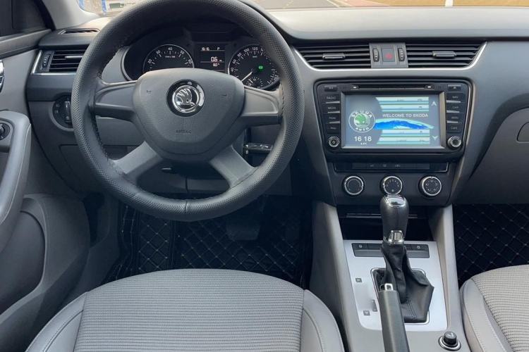 Used Skoda Octavia 2015 1.6L Automatic Yijie Edition
