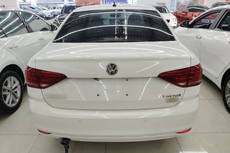 Used Volkswagen Lavida 2015 1.6L Automatic Fashion Edition