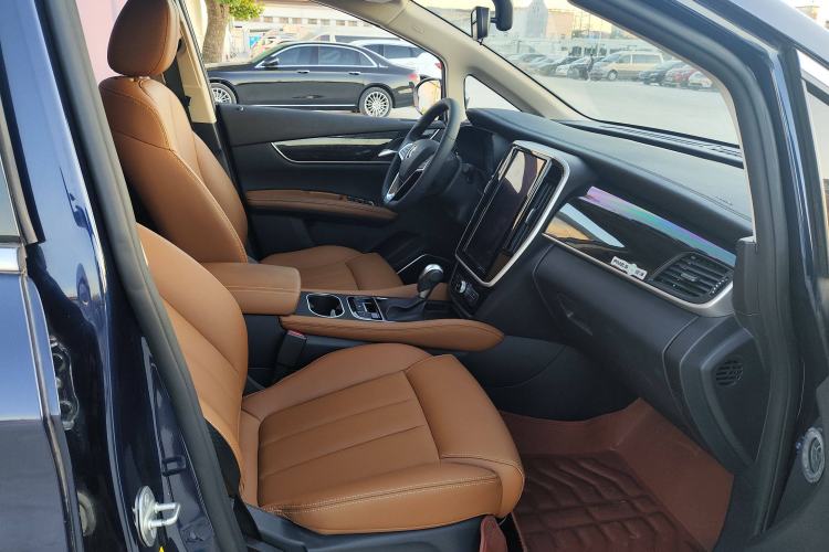 Used BYD Song MAX 2018 1.5T Automatic Smart Connect Elite Model with 6 Seats
