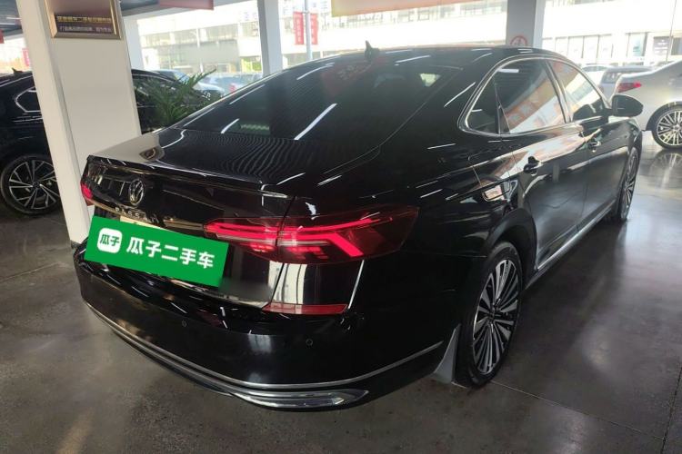 Used Volkswagen Passat 2020 Revised Version 330TSI Luxury Edition China VI Standard
