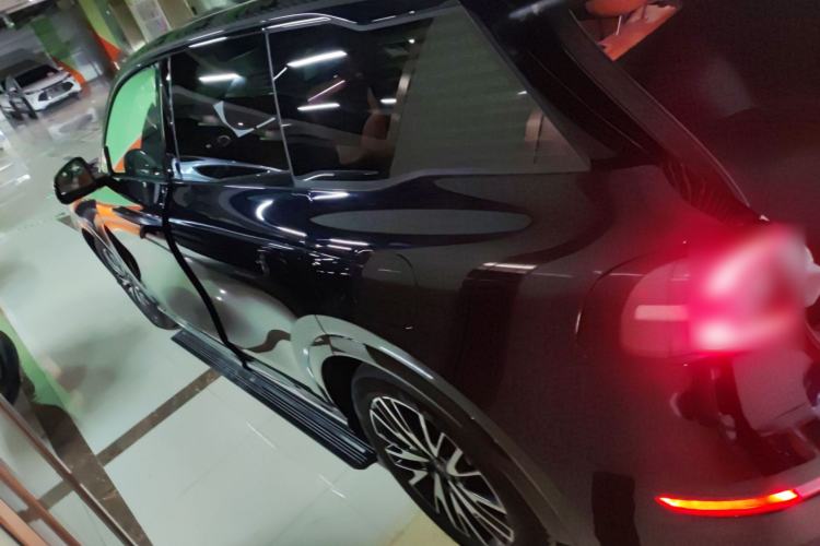 Used  Q07 2025 215 Flagship PLUS
