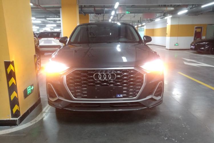 Used Audi Q3 Sportback 2020 40 TFSI Fashion Model
