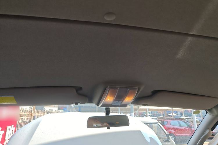 Used SAIC MAXUS Xintu V80 2024 Aotuntong 6MT Short-Wheelbase Ultra-Low Roof 127 Ps 5/6 Seats
