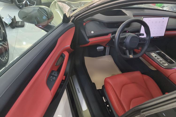 Used  SU7 2024 Four-Wheel Drive Ultra-Long Range Advanced Intelligent Driving Max Edition
