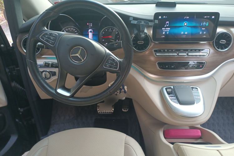 Used Mercedes-Benz V-Class 2020 V 260 L Long-wheelbase Luxury Edition