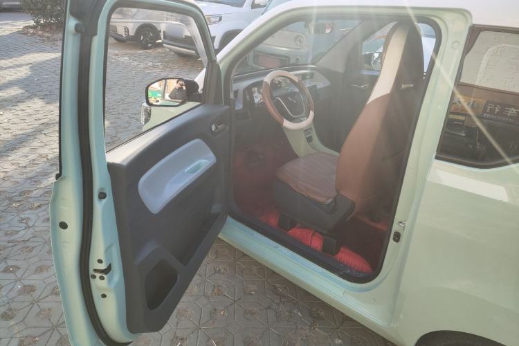 Used Wuling Hongguang MINIEV 2021 Macaron Premium Model – Lithium Iron Phosphate
