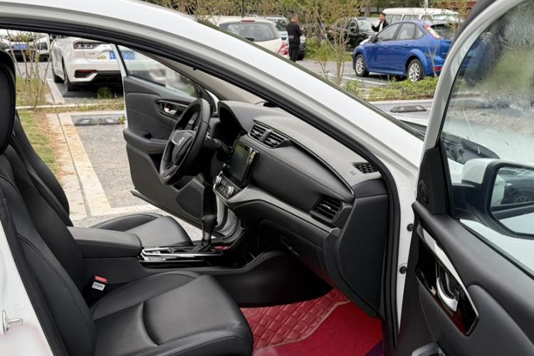 Used Honda Envix 2022 180TURBO CVT Comfort Version
