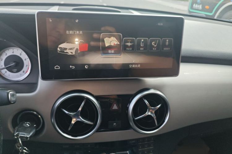 Used Mercedes-Benz GLK-Class 2015 GLK 260 4MATIC Fashion Edition Ultimate Version
